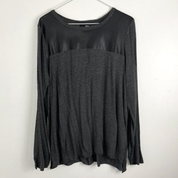 Aritzia Tops - Aritzia Wilfred Free Simone Gray/Black Shirt w/ Faux Leather Embellishments
